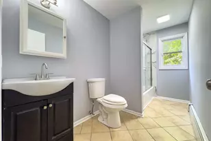 231 Long Hill Rd, Waterbury, CT 06704 - Photo 9