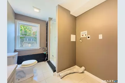 231 Long Hill Road, Waterbury, CT 06704 - Photo 21