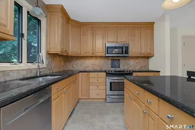 334 Cavan Lane #334, Glastonbury, CT 06033 - Photo 5