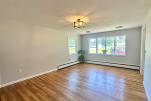 417 Denslow St, Windsor Locks, CT 06096 - Photo 11