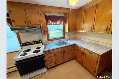 1130-B Blue Hills Avenue, Bloomfield, CT 06002 - Photo 5