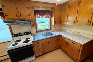 1130-B Blue Hills Ave, Bloomfield, CT 06002 - Photo 5