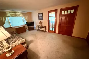1130-B Blue Hills Ave, Bloomfield, CT 06002 - Photo 7