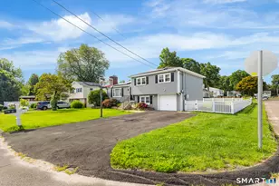 35 Wedgewood Dr, Waterbury, CT 06705 - Photo 33