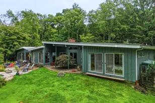 20 Crestview (Incl 24 Crestview Dr ) Dr, Woodbridge, CT 06525 - Photo 11