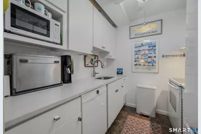 292 Pequot Avenue #B2, New London, CT 06320 - Photo 11