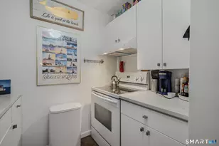 292 Pequot Ave, New London, CT 06320 - Photo 13