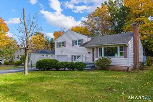 33 Sky View Dr, West Hartford, CT 06117 - Photo 3