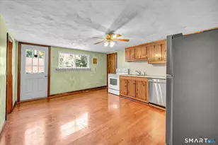27 Gamache Ln, Windham, CT 06256 - Photo 9