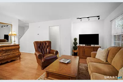 21 South Village Court #21, Branford, CT 06405 - Photo 11