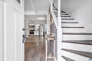 17 Sarsfield St, Waterbury, CT 06704 - Photo 7
