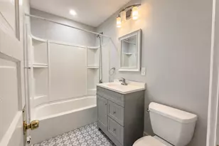 122 Dover Rd, West Hartford, CT 06119 - Photo 9