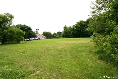 Claudia Lane, Wolcott, CT 06716 - Photo 5