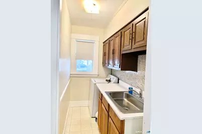 697 Washington Avenue, West Haven, CT 06516 - Photo 21
