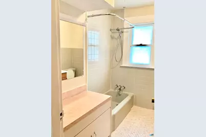 697 Washington Avenue, West Haven, CT 06516 - Photo 27