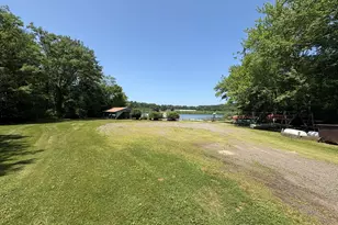 8 Glen Cir, North Branford, CT 06471 - Photo 7