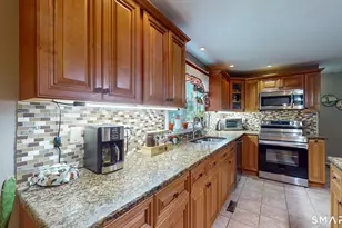 345 Goodwin St, East Hartford, CT 06108 - Photo 9
