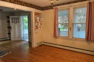27 Harker Ave, Waterbury, CT 06705 - Photo 5