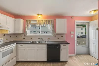 1081 New Haven Road #12D, Naugatuck, CT 06770 - Photo 7