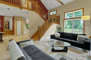 3C Flak Ln, New Fairfield, CT 06812 - Photo 9