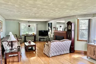586 Wolcott Rd, Bristol, CT 06010 - Photo 7