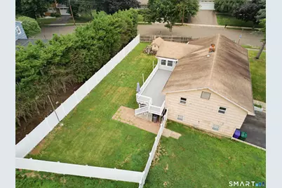 20 Walker Drive, Stratford, CT 06614 - Photo 9