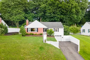 13 Edwards Rd, Portland, CT 06480 - Photo 1