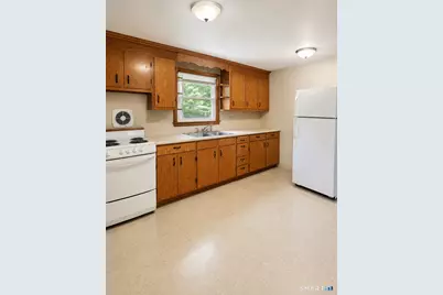 359-363 Brook Street #363, Bristol, CT 06010 - Photo 5
