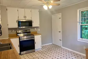 2 School St, Norwich, CT 06360 - Photo 3