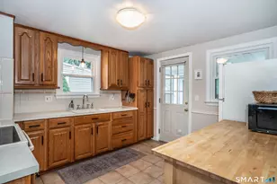 79 Edgemont Ave, West Hartford, CT 06110 - Photo 15