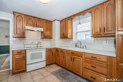 79 Edgemont Avenue, West Hartford, CT 06110 - Photo 13