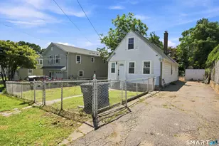 227 Sylvan St, Bridgeport, CT 06606 - Photo 23