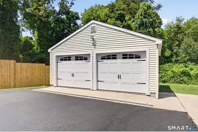 23 Oregon Avenue, East Haven, CT 06512 - Photo 5