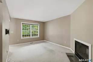 102 Crown Ridge, Newington, CT 06111 - Photo 5