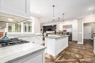 2 Raven Crest Dr, Bethel, CT 06801 - Photo 5
