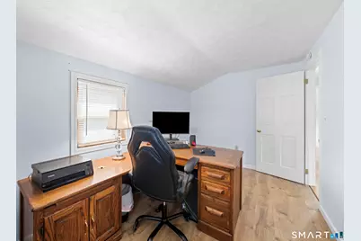 22 Cleveland Street, Enfield, CT 06082 - Photo 33