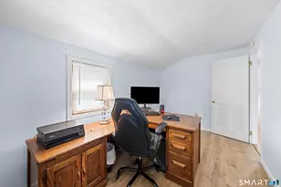 22 Cleveland St, Enfield, CT 06082 - Photo 33