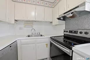 154 Cold Spring Rd, Stamford, CT 06905 - Photo 11