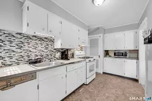 250 Hillside Ave, Hartford, CT 06106 - Photo 5