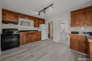 115 Pequot Ave, New London, CT 06320 - Photo 15
