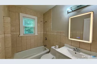 77 Astoria Avenue, Bridgeport, CT 06604 - Photo 11