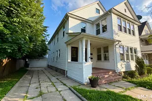 77 Astoria Ave, Bridgeport, CT 06604 - Photo 1