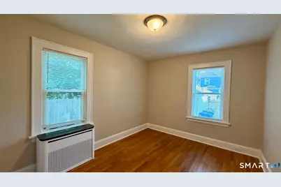 77 Astoria Avenue, Bridgeport, CT 06604 - Photo 13