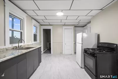 37 Plaza Avenue, Waterbury, CT 06710 - Photo 5
