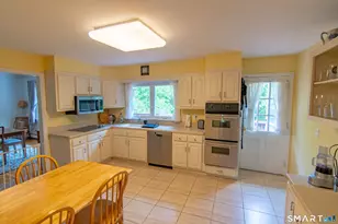 113 Dogwood Ln, Stamford, CT 06903 - Photo 7