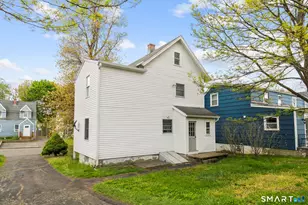18 Ivy Pl, Norwalk, CT 06854 - Photo 3
