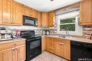 134 Croft Dr, Manchester, CT 06042 - Photo 5