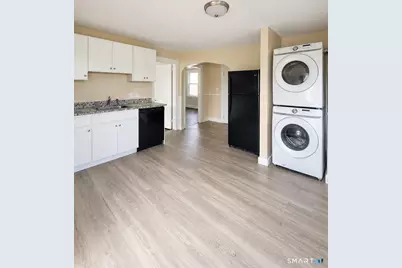 564-566 High Street #2, Middletown, CT 06457 - Photo 9