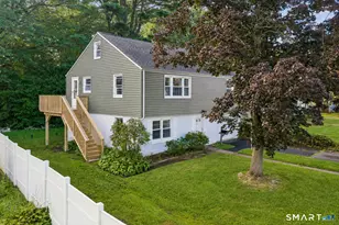 70 Bielefield Rd, Middletown, CT 06457 - Photo 3