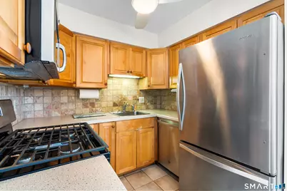 215 Beach Street #2G, West Haven, CT 06516 - Photo 3
